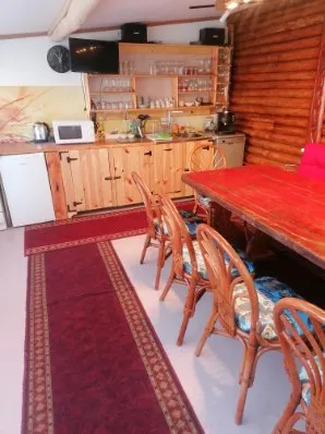 Кухнята и трапезарията